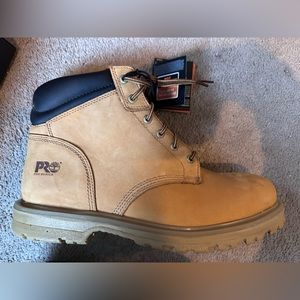 Men’s soft toe timberland boots. Never worn size 12.